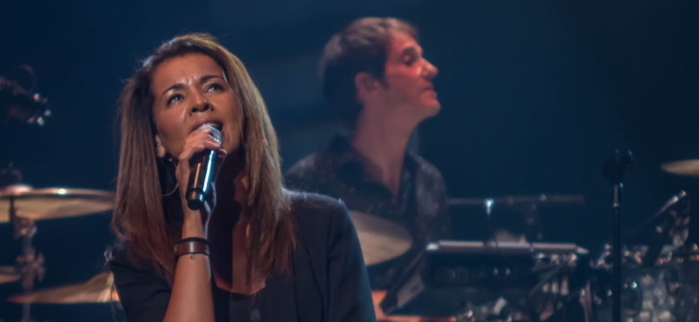 Chimène Badi et son batteur