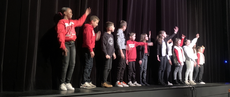 Les enfants chantent Les Comédiens