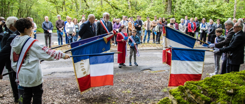 Dépôt de gerbe à Taffonneau
