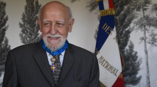 Léandre Pourcelot commandeur de l'ordre national du mérite